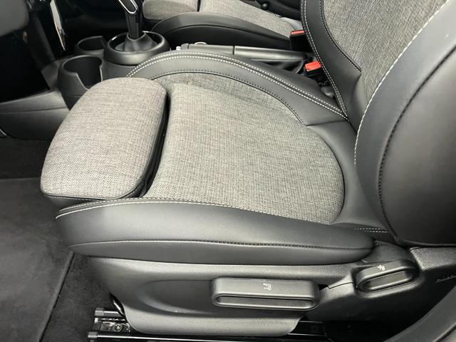 MINI クーパーD ツートンカラー ワンオーナー車 修復歴無し 12ヶ月点検整備付 6ヶ月保証 純正ナビ・16インチアルミ シートヒーター クルコン ETC バックカメラ Bluetooth 前後ドラレコ 障害物センサー(36枚目)