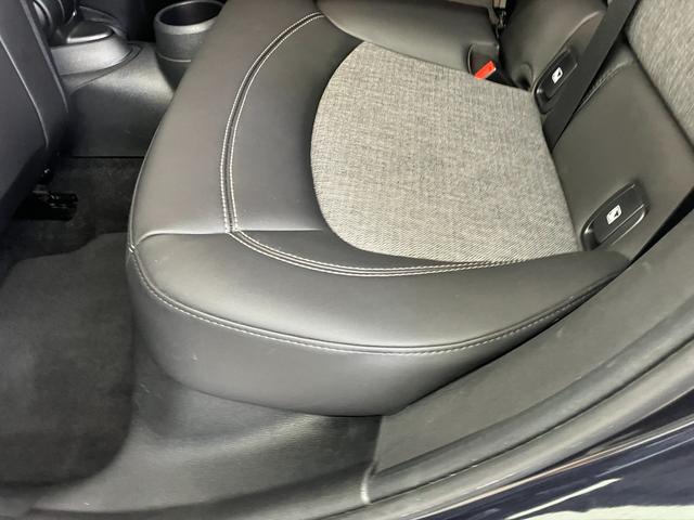 MINI クーパーD ツートンカラー ワンオーナー車 修復歴無し 12ヶ月点検整備付 6ヶ月保証 純正ナビ・16インチアルミ シートヒーター クルコン ETC バックカメラ Bluetooth 前後ドラレコ 障害物センサー(39枚目)