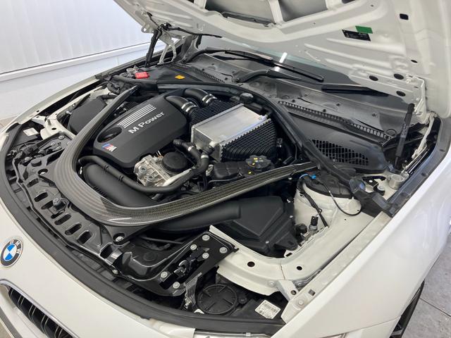 M3 M3 ワンオーナー車 harman/kardon アダプティブMサスペンション ミネラルホワイト×オレンジ内装 前後シートヒーター カーボンファイバーインテリアトリム 純正ナビ・19インチAW パドルシフト(63枚目)