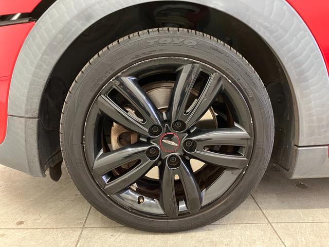 ���X�́A�����E���_�������H�@���q�h�b��荑���S�P�������R�E���R���ʂ֎ԂŖ�P�T���I