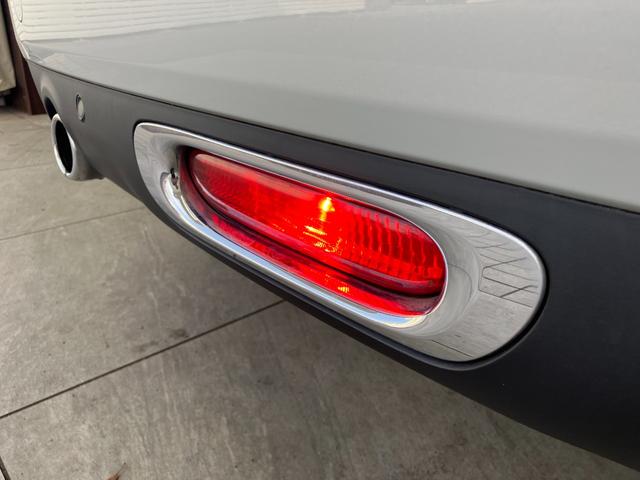 ＭＩＮＩ クーパーＤ　ワンオーナー車　ツートンカラー　修復歴無し　６ヶ月保証　車検整備付　純正ナビ・１５インチアルミ　障害物センサ　バックカメラ　Ｂｌｕｅｔｏｏｔｈ　ＬＥＤオートライト　フォグランプ　ＥＴＣ　キーレス（52枚目）