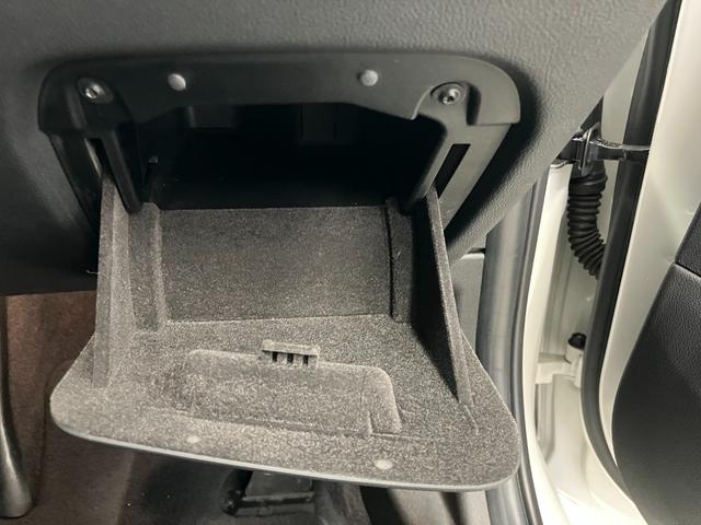 3シリーズ 320i Mスポーツ 禁煙1オーナー車 修復歴無 車検整備付 6ヶ月保証 純正ナビ・19インチアルミ Bluetooth 全方位カメラ 障害物センサ 追従型クルコン シートヒーター ETC BSM 電動リアゲートキック開閉(31枚目)