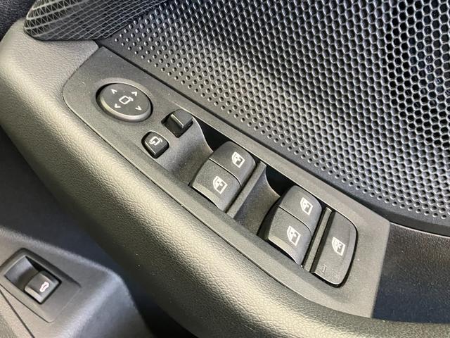 ���X�́A�����E���_�������H�@���q�h�b��荑���S�P�������R�E���R���ʂ֎ԂŖ�P�T���I