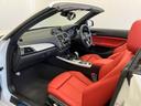 ２２０ｉカブリオレ　Ｍスポーツ　１オーナー車両　アルピンホワイトＩＩＩ×赤シート　運転／助手席シートヒーター　障害物センサー　ＥＴＣ　純正ナビゲーション　バックカメラ　Ｂｌｕｅｔｏｏｔｈ　パドルシフト　純正１７インチアルミホイール（45枚目）