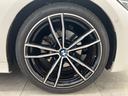 320i Mスポーツ 禁煙1オーナー車 修復歴無 車検整備付 6ヶ月保証 純正ナビ・19インチアルミ Bluetooth 全方位カメラ 障害物センサ 追従型クルコン シートヒーター ETC BSM 電動リアゲートキック開閉(61枚目)