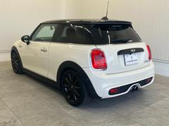 ��Ź�ϼ��ҤǤβ����֡�����֤�¿�����¿����Ƥ��֤�õ�����������ޤ��� 3