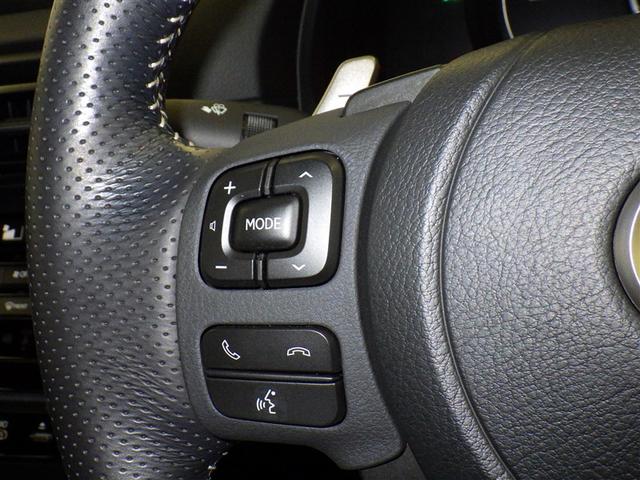 ＬＥＸＵＳの保証部品に万一不具合が生じた場合、保証書に基づき２年間走行距離無制限で無料修理を実施。さらに１年間の延長保証も設定可能（お客様負担）。