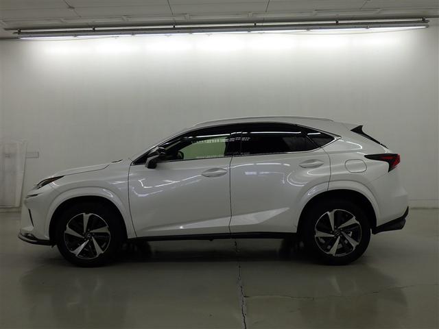 NX NX300 スパイス&シック レクサス認定中古車CPO ルーフレール ヘッドアップディスプレイ パノラミックビューモニター アクセサリーコンセント AC100V・100W フロアマット(純正) サイドバイザー ナンバーフレーム(6枚目)