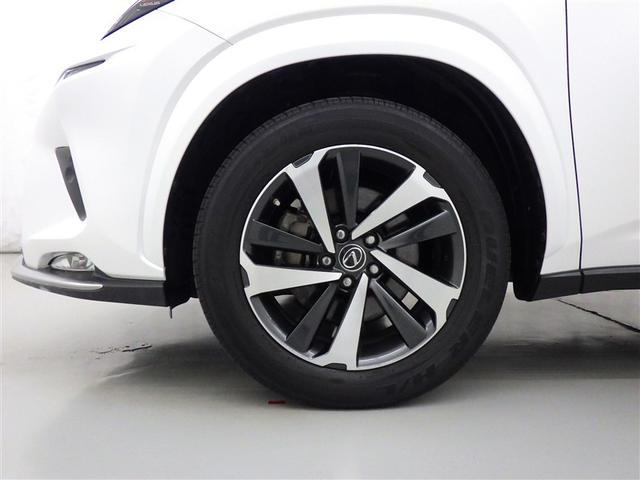 NX NX300 スパイス&シック レクサス認定中古車CPO ルーフレール ヘッドアップディスプレイ パノラミックビューモニター アクセサリーコンセント AC100V・100W フロアマット(純正) サイドバイザー ナンバーフレーム(22枚目)