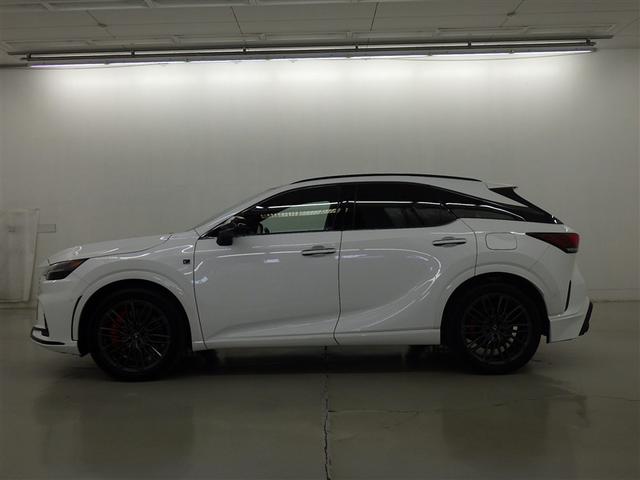 ＲＸ ＲＸ５００ｈ　Ｆスポーツパフォーマンス　レクサス認定中古車ＣＰＯ　２１インチアルミホイール　Ｆ専用オレンジブレーキキャリパー　ルーフレール　パノラマルーフ　輻射ヒーター　フロアマット（純正）　ナンバーフレーム　ドライブレコーダー（6枚目）