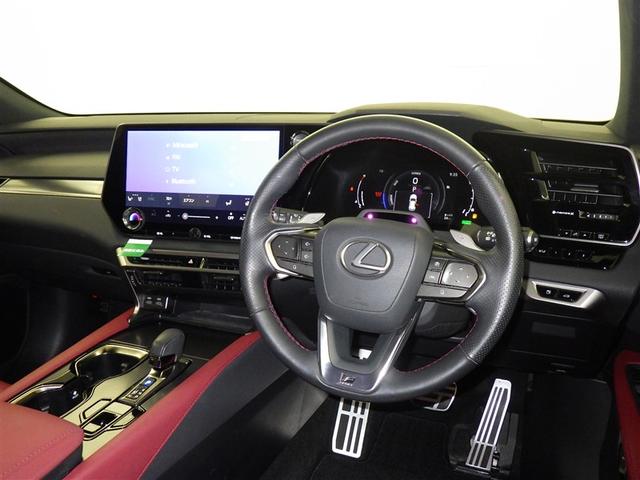 ＲＸ ＲＸ５００ｈ　Ｆスポーツパフォーマンス　レクサス認定中古車ＣＰＯ　２１インチアルミホイール　Ｆ専用オレンジブレーキキャリパー　ルーフレール　パノラマルーフ　輻射ヒーター　フロアマット（純正）　ナンバーフレーム　ドライブレコーダー（9枚目）