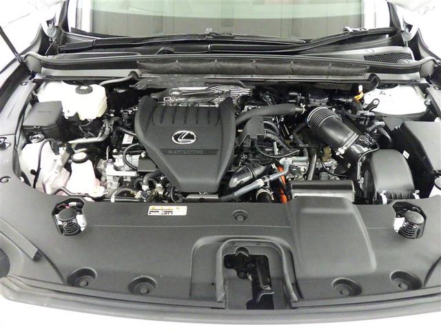 ＲＸ ＲＸ５００ｈ　Ｆスポーツパフォーマンス　レクサス認定中古車ＣＰＯ　２１インチアルミホイール　Ｆ専用オレンジブレーキキャリパー　ルーフレール　パノラマルーフ　輻射ヒーター　フロアマット（純正）　ナンバーフレーム　ドライブレコーダー（17枚目）