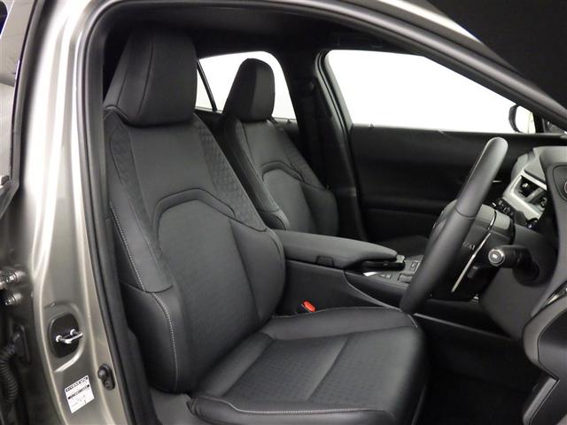 最良のコンディションでお乗りいただくために、ＬＥＸＵＳ車に精通したテクニカルスタッフがメンテナンスを実施。