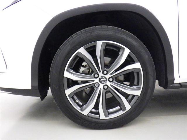ＲＸ ＲＸ４５０ｈ　バージョンＬ　ＡＷＤ　マークレビンソンリファレンスサラウンドサウンドシステム　セミアニリン本革／ブラック／ウォールナット　パノラミックビューモニター　シートヒーター　シートエアコン　衝突被害軽減ブレーキ（22枚目）