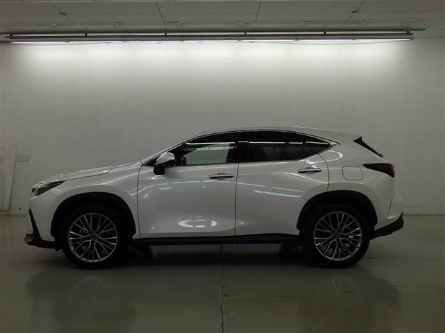 ＮＸ ＮＸ３５０ｈ　バージョンＬ　レクサス認定中古車ＣＰＯ　２０インチアルミホイール　パーキングサポートブレーキ　パノラミックビューモニター　おくだけ充電　フロアマット（純正）　ナンバーフレーム　ドライブレコーダー（純正）（6枚目）