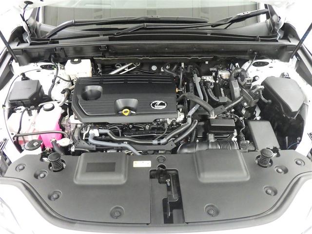 ＮＸ ＮＸ３５０ｈ　バージョンＬ　レクサス認定中古車ＣＰＯ　２０インチアルミホイール　パーキングサポートブレーキ　パノラミックビューモニター　おくだけ充電　フロアマット（純正）　ナンバーフレーム　ドライブレコーダー（純正）（20枚目）