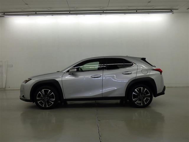 UX UX250h バージョンL ヘッドアップディスプレイ パノラミックビューモニター アクセサリーコンセント AC100V・1500W フロアマット(純正)ドライブレコーダー(純正:前後)(6枚目)