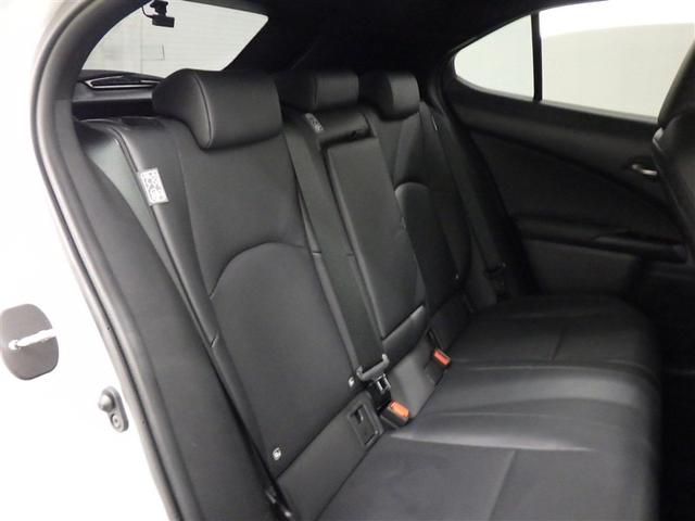 UX UX250h バージョンL ヘッドアップディスプレイ パノラミックビューモニター アクセサリーコンセント AC100V・1500W フロアマット(純正)ドライブレコーダー(純正:前後)(19枚目)