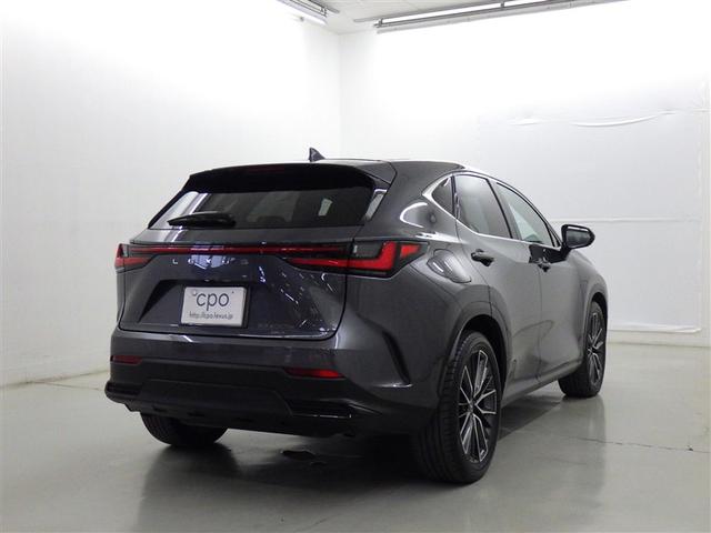 ＮＸ ＮＸ４５０ｈ＋　バージョンＬ　レクサス認定中古車ＣＰＯ　パーキングサポートブレーキ　デジタルキー　デジタルインナーミラー　おくだけ充電　ムーンルーフ　Ａｄｖａｎｃｅｄ　Ｐａｒｋ　フロアマット（純正）　ナンバーフレーム（5枚目）