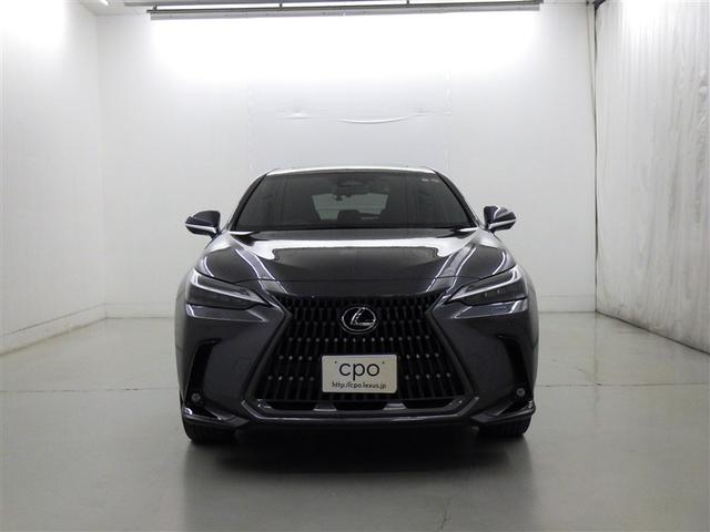 ＮＸ ＮＸ４５０ｈ＋　バージョンＬ　レクサス認定中古車ＣＰＯ　パーキングサポートブレーキ　デジタルキー　デジタルインナーミラー　おくだけ充電　ムーンルーフ　Ａｄｖａｎｃｅｄ　Ｐａｒｋ　フロアマット（純正）　ナンバーフレーム（8枚目）