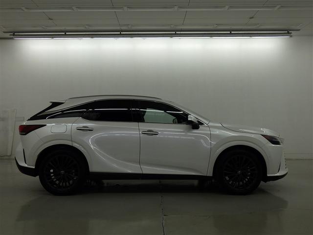 RX RX450h+ バージョンL レクサス認定中古車CPO 充電ケーブル マークレビンソンプレミアムサラウンドサウンドシステム パノラマルーフ 輻射ヒーター フロアマット(純正) ナンバーフレーム ドライブレコーダー(純正/前後)(7枚目)