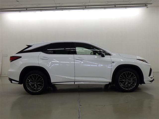 ＲＸ ＲＸ３００　Ｆスポーツ　レクサス認定中古車ＣＰＯ　パノラミックビューモニター　Ｆ　ＳＰＯＲＴ専用本革／Ｆ　ＳＰＯＲＴ専用ブラック／Ｆ　ＳＰＯＲＴ専用本アルミ　フロアマット（純正）　ナンバーフレーム　ドライブレコーダー（7枚目）