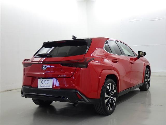 ＵＸ ＵＸ２５０ｈ　Ｆスポーツエモーショナルエクスプローラ　レクサス認定中古車ＣＰＯ　ＩＴＳ　Ｃｏｎｎｅｃｔ　ヘッドアップディスプレイ　三眼フルＬＥＤヘッドランプ　アクセサリーコンセント　ＡＣ１００Ｖ・１５００Ｗ　フロアマット（純正）　ドライブレコーダー（5枚目）