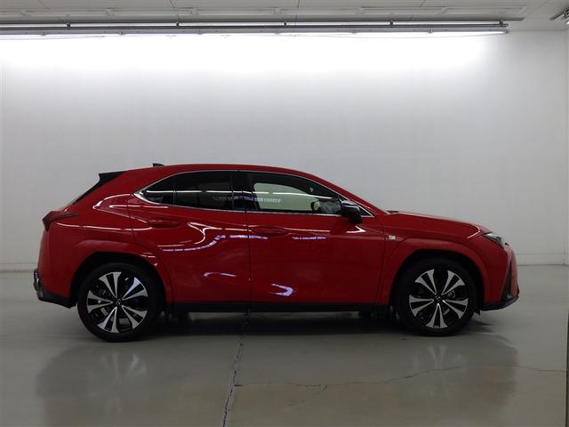 ＵＸ ＵＸ２５０ｈ　Ｆスポーツエモーショナルエクスプローラ　レクサス認定中古車ＣＰＯ　ＩＴＳ　Ｃｏｎｎｅｃｔ　ヘッドアップディスプレイ　三眼フルＬＥＤヘッドランプ　アクセサリーコンセント　ＡＣ１００Ｖ・１５００Ｗ　フロアマット（純正）　ドライブレコーダー（7枚目）