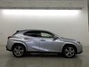 LEXUSの中古車=認定中古車ではありません。LEXUSが定めた厳格な認定基準である、初度登録から7年以内、かつ走行距離10万km以内のLEXUS車のみを扱っています。