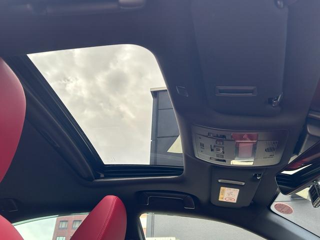 IS IS300h Fスポーツ レクサス認定中古車CPO 後席サイドエアバッグ ムーンルーフ フルLEDヘッドランプ パノラミックビューモニター フロアマット(純正) サイドバイザー ナンバーフレーム ドライブレコーダー(14枚目)