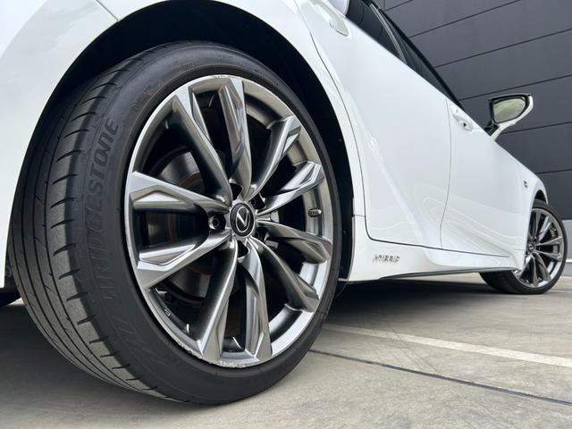 IS IS300h Fスポーツ レクサス認定中古車CPO 後席サイドエアバッグ ムーンルーフ フルLEDヘッドランプ パノラミックビューモニター フロアマット(純正) サイドバイザー ナンバーフレーム ドライブレコーダー(27枚目)