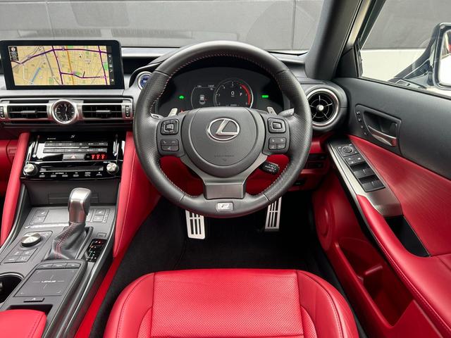 IS IS300h Fスポーツ レクサス認定中古車CPO 後席サイドエアバッグ ムーンルーフ フルLEDヘッドランプ パノラミックビューモニター フロアマット(純正) サイドバイザー ナンバーフレーム ドライブレコーダー(35枚目)