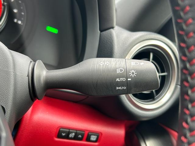 IS IS300h Fスポーツ レクサス認定中古車CPO 後席サイドエアバッグ ムーンルーフ フルLEDヘッドランプ パノラミックビューモニター フロアマット(純正) サイドバイザー ナンバーフレーム ドライブレコーダー(49枚目)