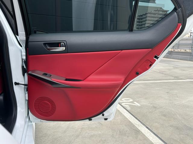 IS IS300h Fスポーツ レクサス認定中古車CPO 後席サイドエアバッグ ムーンルーフ フルLEDヘッドランプ パノラミックビューモニター フロアマット(純正) サイドバイザー ナンバーフレーム ドライブレコーダー(57枚目)