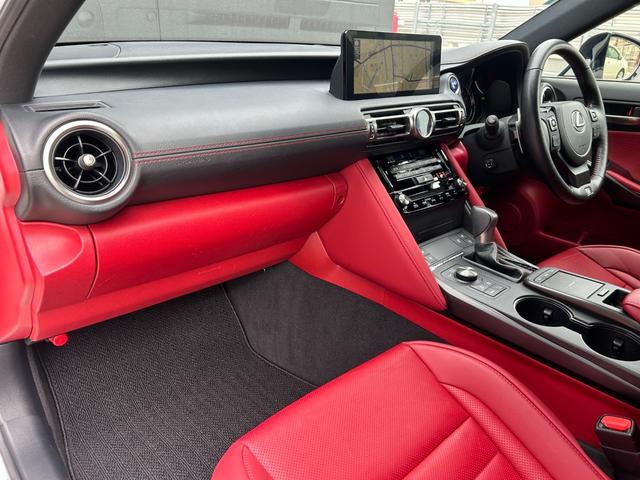 IS IS300h Fスポーツ レクサス認定中古車CPO 後席サイドエアバッグ ムーンルーフ フルLEDヘッドランプ パノラミックビューモニター フロアマット(純正) サイドバイザー ナンバーフレーム ドライブレコーダー(64枚目)