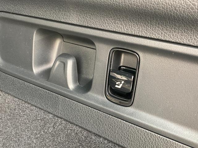 GLC GLC350e4MスポツEDスタAMGレザエクスクP ワンオーナー/禁煙車/エアサス/ナビ/ブラックレザー/シートヒーター/パノラミックSR/パークセンサー/デジタルライト/ハンズフリーテールゲート/ヘッドアップディスプレイ/スペアキー/MP202402(36枚目)