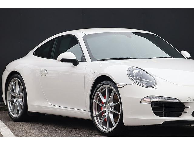 ９１１カレラＳ　９１１カレラＳ　ＰＤＫ　スポーツクロノＰＫＧ　左ハンドル　ポルシェレッドブレーキキャリパー　シートヒーター　スポーツステアリング　スポーツエグゾースト(6枚目)