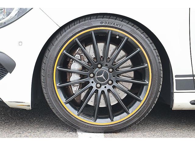 CLAクラス シューティングブレーク CLA45 4MシュティングブレクオレンジアートED 110台限定車 パノラミックスライディングルーフ レーダーセーフティPKG AMGパフォーマンスシート ブラインドスポット ハーマンカードンサウンドシステム パワーバックドア マットブラックAW(8枚目)
