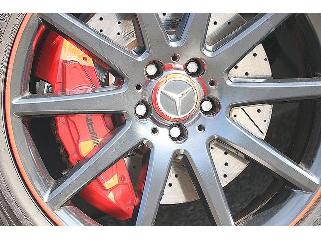 GLAクラス GLA45 AMG 4マチック エディション1 600台限定車 マットブラック20インチAMGアルミ エディション1専用エアロパーツ AMGパフォーマンスシート ブルメスターサウンド AMG パフォーマンスステアリング レーダーセーフティPKG(33枚目)