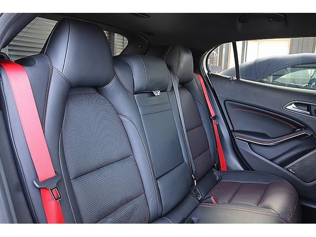 GLAクラス GLA45 AMG 4マチック エディション1 600台限定車 マットブラック20インチAMGアルミ エディション1専用エアロパーツ AMGパフォーマンスシート ブルメスターサウンド AMG パフォーマンスステアリング レーダーセーフティPKG(61枚目)