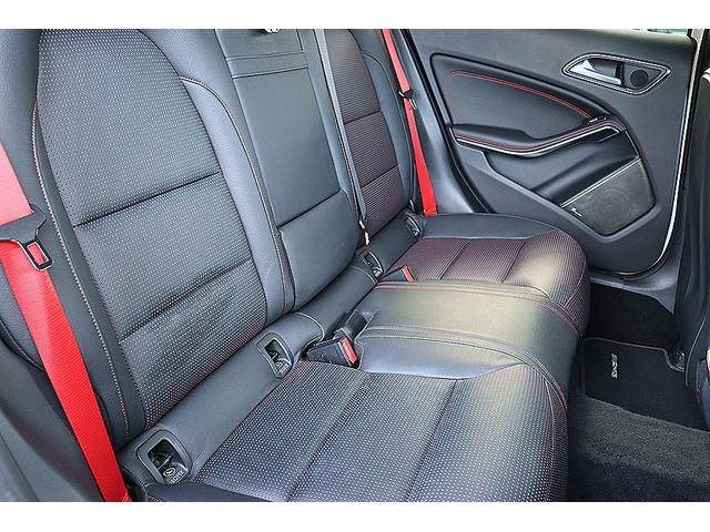 GLAクラス GLA45 AMG 4マチック エディション1 600台限定車 マットブラック20インチAMGアルミ エディション1専用エアロパーツ AMGパフォーマンスシート ブルメスターサウンド AMG パフォーマンスステアリング レーダーセーフティPKG(62枚目)