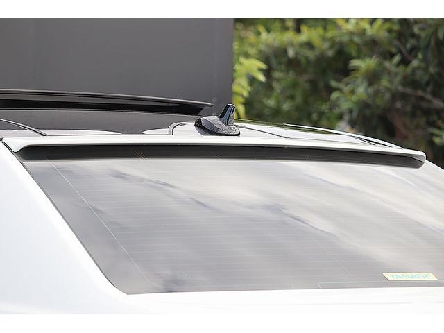 Eクラス E250 アバンギャルド パナメリカーナグリル AMG4本出しマフラー(カッター) AMGリアディフューザー カーボンサイドミラー カールソン20インチAW 360度カメラ ETC レーダーセーフティPKG ルーフスポイラー(26枚目)