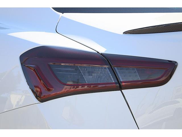 ギブリ ベースグレード　限定車スカテナート　ブルーブレーキキャリパー　２１インチＦｏｒｇｅｄアルミ　カーボントランクスポイラー・ドアミラー・グリル　車高調　シートヒーター　ピアノブラックトリム　ＡｐｐｌｅＣａｒＰｌａｙ（13枚目）