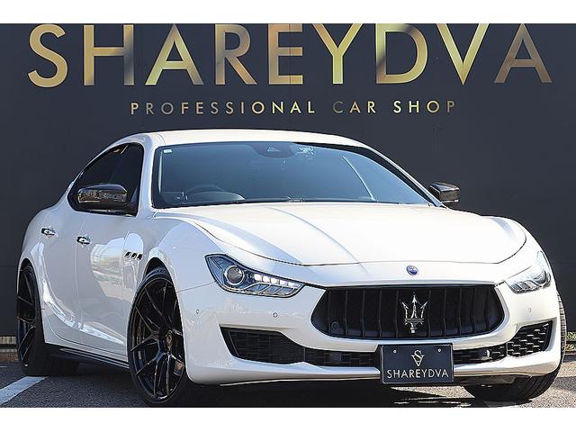 ギブリ ベースグレード　限定車スカテナート　ブルーブレーキキャリパー　２１インチＦｏｒｇｅｄアルミ　カーボントランクスポイラー・ドアミラー・グリル　車高調　シートヒーター　ピアノブラックトリム　ＡｐｐｌｅＣａｒＰｌａｙ（14枚目）