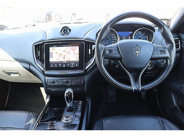 ギブリ ベースグレード　限定車スカテナート　ブルーブレーキキャリパー　２１インチＦｏｒｇｅｄアルミ　カーボントランクスポイラー・ドアミラー・グリル　車高調　シートヒーター　ピアノブラックトリム　ＡｐｐｌｅＣａｒＰｌａｙ（35枚目）