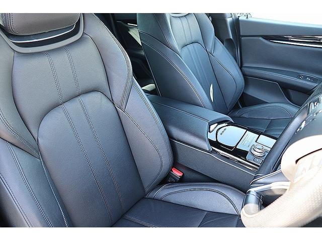 ギブリ ベースグレード　限定車スカテナート　ブルーブレーキキャリパー　２１インチＦｏｒｇｅｄアルミ　カーボントランクスポイラー・ドアミラー・グリル　車高調　シートヒーター　ピアノブラックトリム　ＡｐｐｌｅＣａｒＰｌａｙ（50枚目）