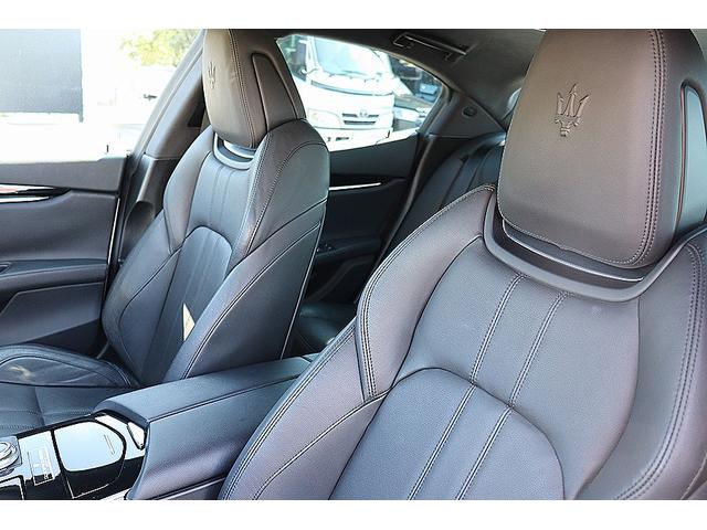 ギブリ ベースグレード　限定車スカテナート　ブルーブレーキキャリパー　２１インチＦｏｒｇｅｄアルミ　カーボントランクスポイラー・ドアミラー・グリル　車高調　シートヒーター　ピアノブラックトリム　ＡｐｐｌｅＣａｒＰｌａｙ（51枚目）