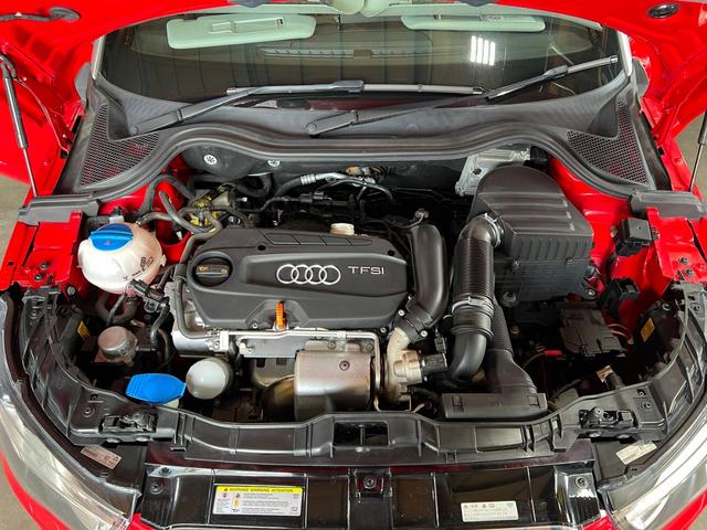 Ａ１ １．４ＴＦＳＩ　１．４ＴＦＳＩ（４名）　レザーシート　スペアキー　Ｂｌｕｅｔｏｏｔｈ　ＭＭＩナビ　シートヒーター　キーレス　ＥＴＣ　ドライブレコーダー　純正フロアマット　純正１７インチＡＷ　天張り張り替え（17枚目）