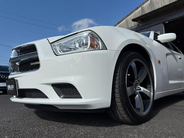 ダッジ・チャージャー SE 3.6 左ハンドル 20011yモデル 管理ユーザー買取 革シート張り替 スマートキー プッシュスタート SRT専用20インチAW BluetoothETCパワーシートBパッド交換ボディー撥水施行済み(27枚目)