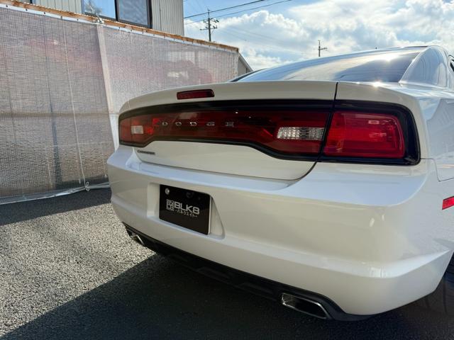 ダッジ・チャージャー SE 3.6 左ハンドル 20011yモデル 管理ユーザー買取 革シート張り替 スマートキー プッシュスタート SRT専用20インチAW BluetoothETCパワーシートBパッド交換ボディー撥水施行済み(40枚目)